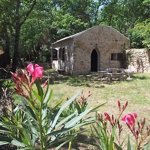 Frühstückspension Le Donjon Des Combes Et Son Fayence